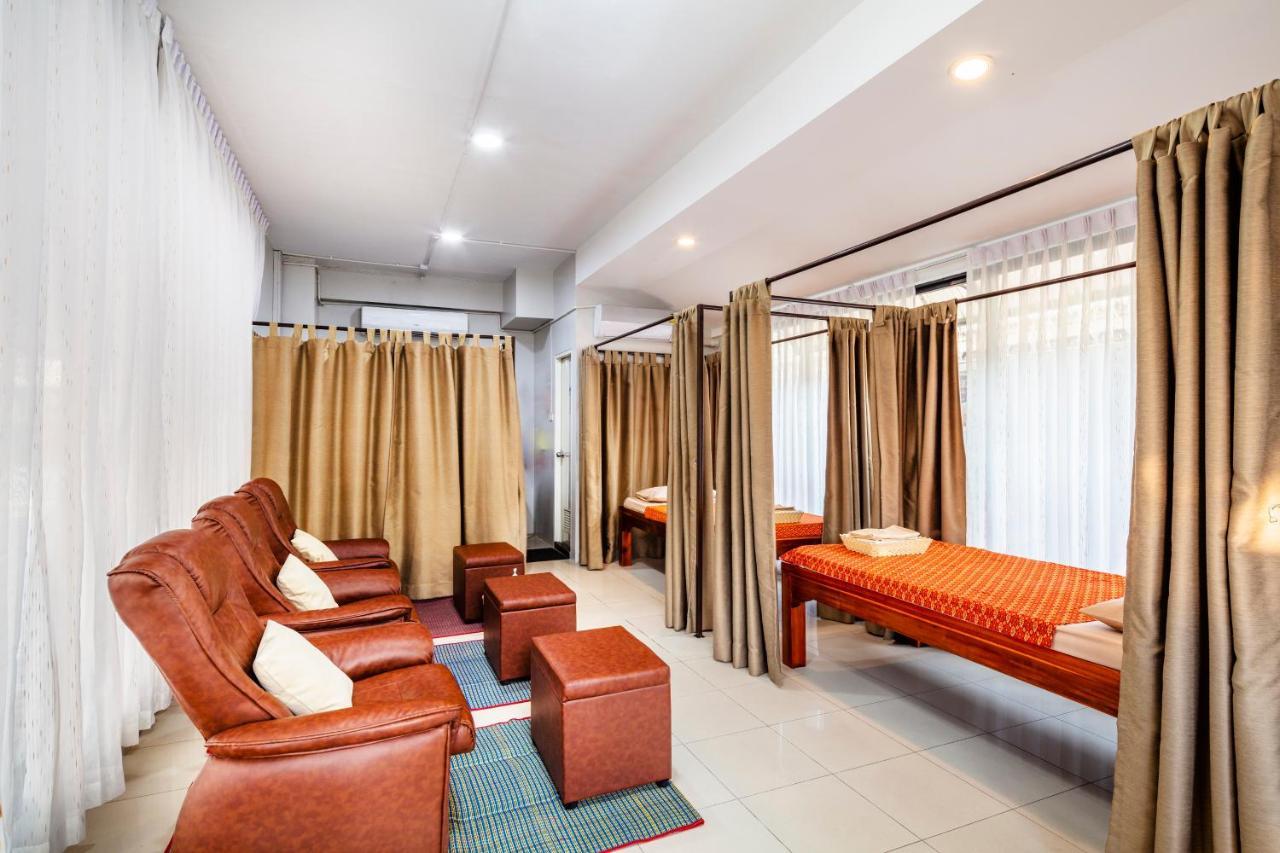 Livotel Hotel Hua Mak Bangkok Exterior foto